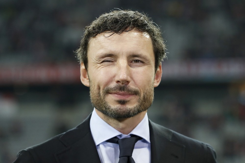 力右后卫 力右后卫