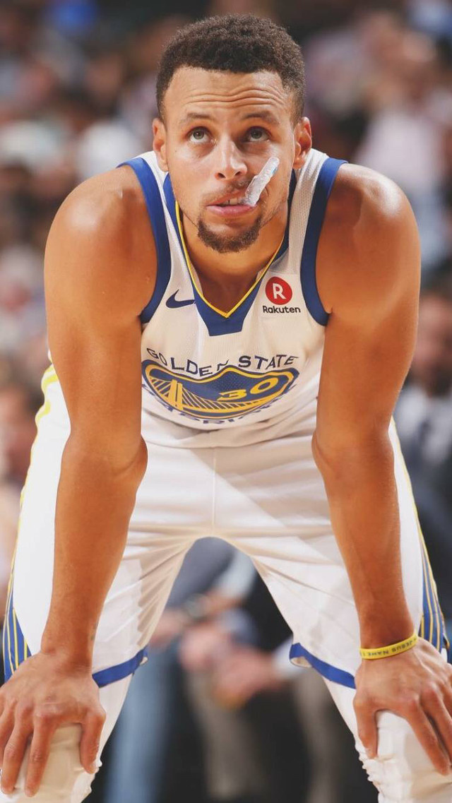 特里对他充 特里对他充