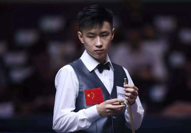 实现三连冠 实现三连冠