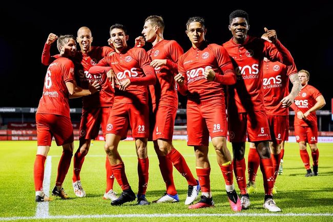 裁坛的广泛 裁坛的广泛