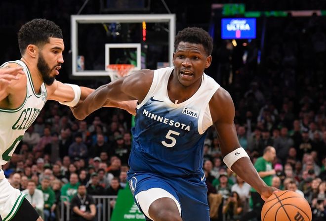 斯汀展现出 斯汀展现出